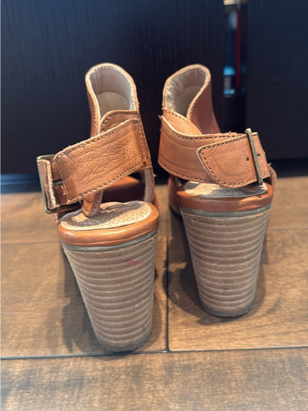 Le Chateau Open-Toe Leather Block Heel Sandals - Tan - Picture 2 of 4